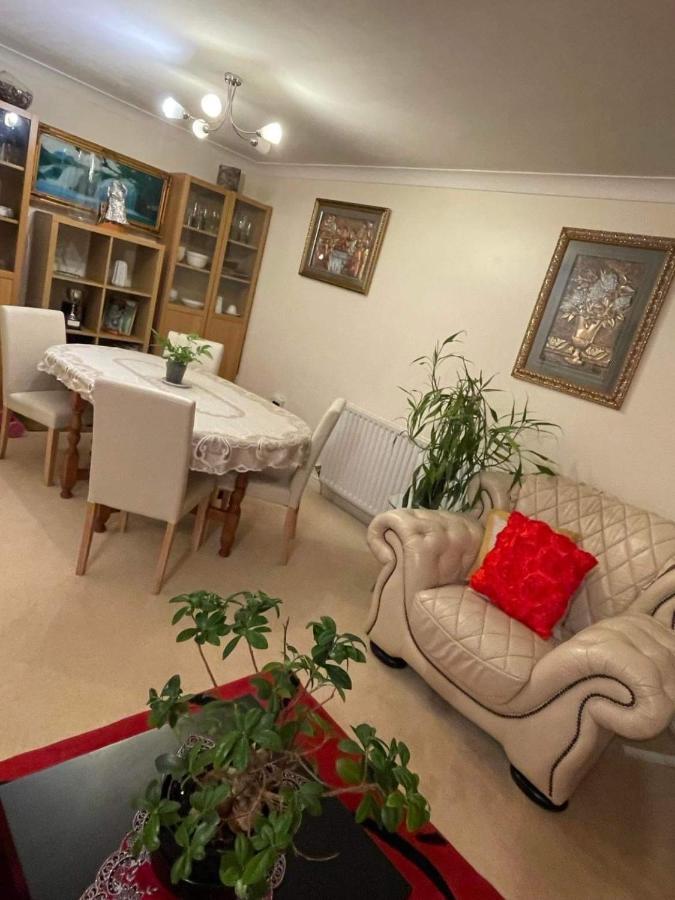 Cozy Homestay Croydon Buitenkant foto