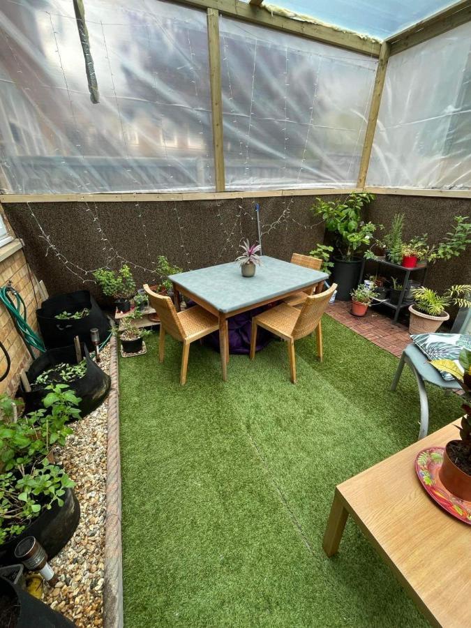 Cozy Homestay Croydon Buitenkant foto