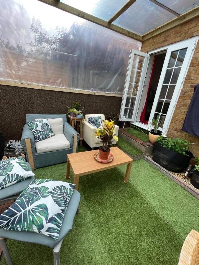 Cozy Homestay Croydon Buitenkant foto